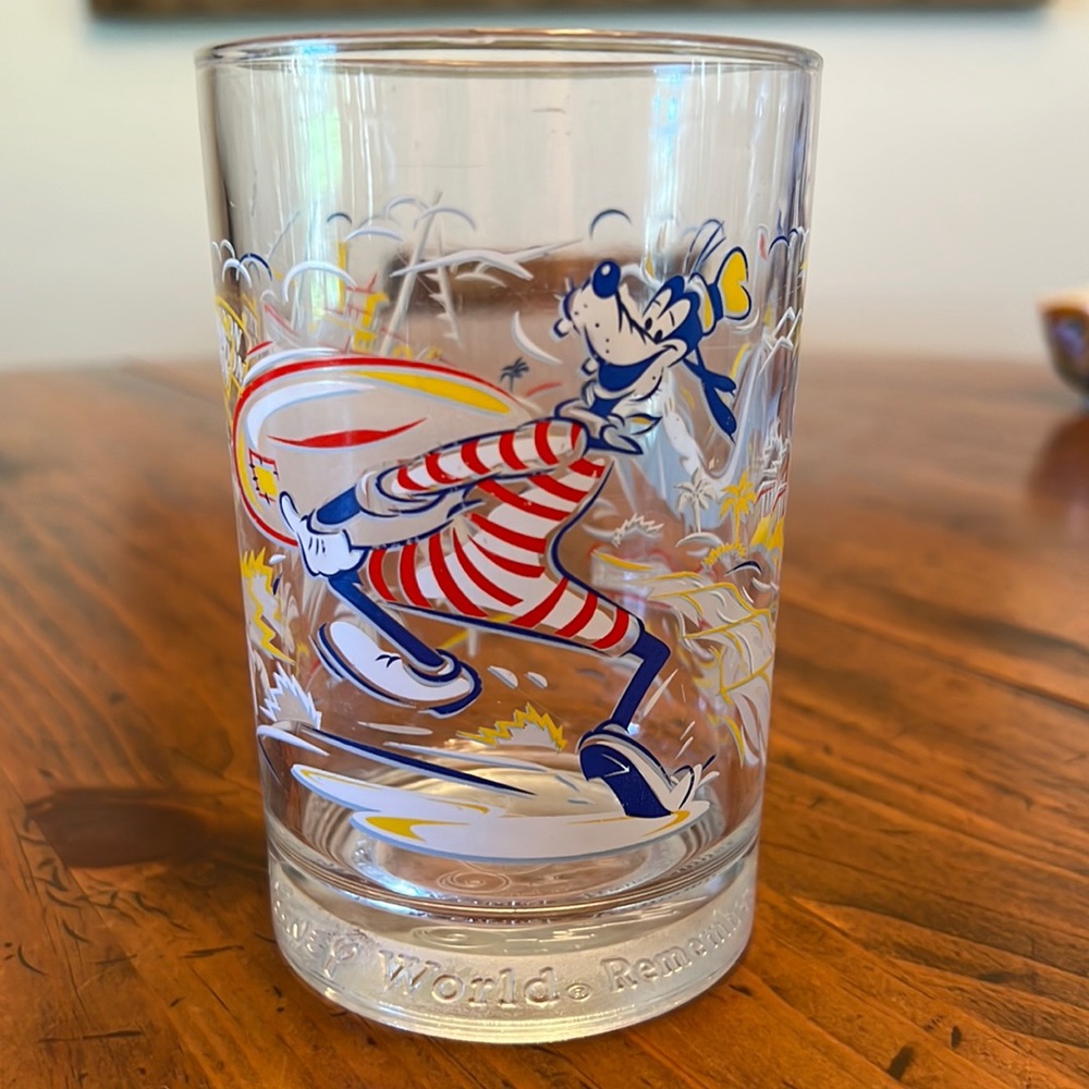 Walt Disney World Remember the Magic Goofy Glass - 25th Anniversary